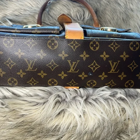 💯 Authentic Louis Vuitton Manhattan GM - Picture 9 of 16